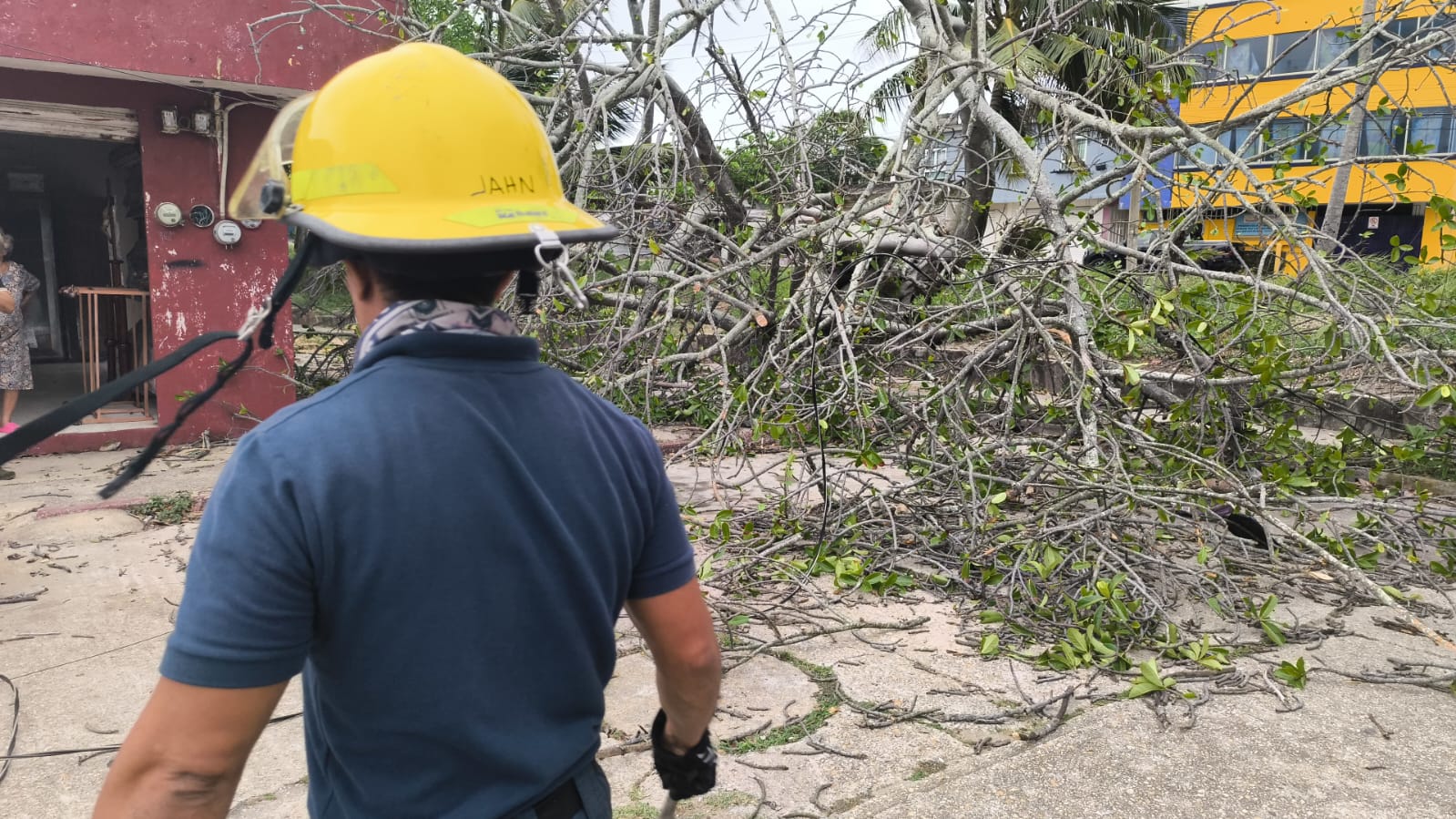 Activa Gobierno de Coatzacoalcos operativo por Frente Frío 41 y atiende reportes