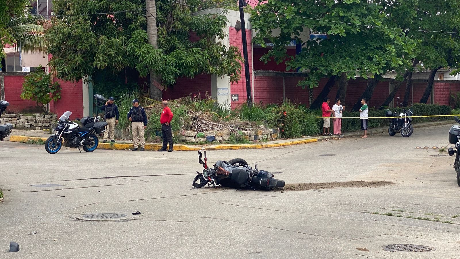 Agente municipal herido tras fuerte colisión contra taxi en la colonia Ávila Camacho