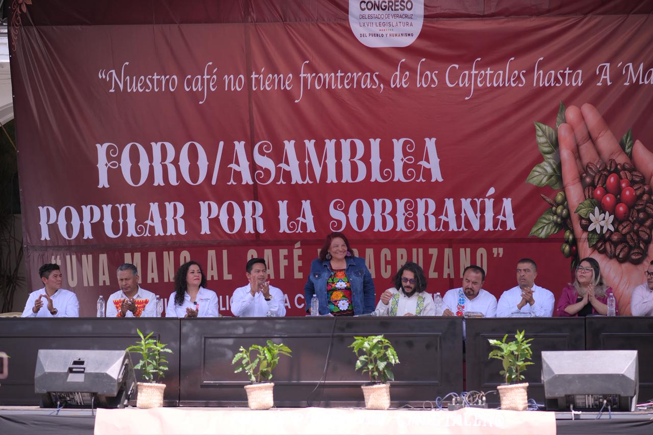 Realizan en Coatepec la tercera edición del foro Una mano al café veracruzano