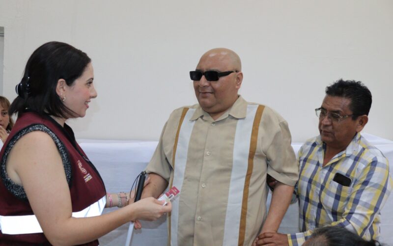 DIF Coatzacoalcos entrega a 14 personas su Credencial Nacional de Discapacidad y acceso a descuentos