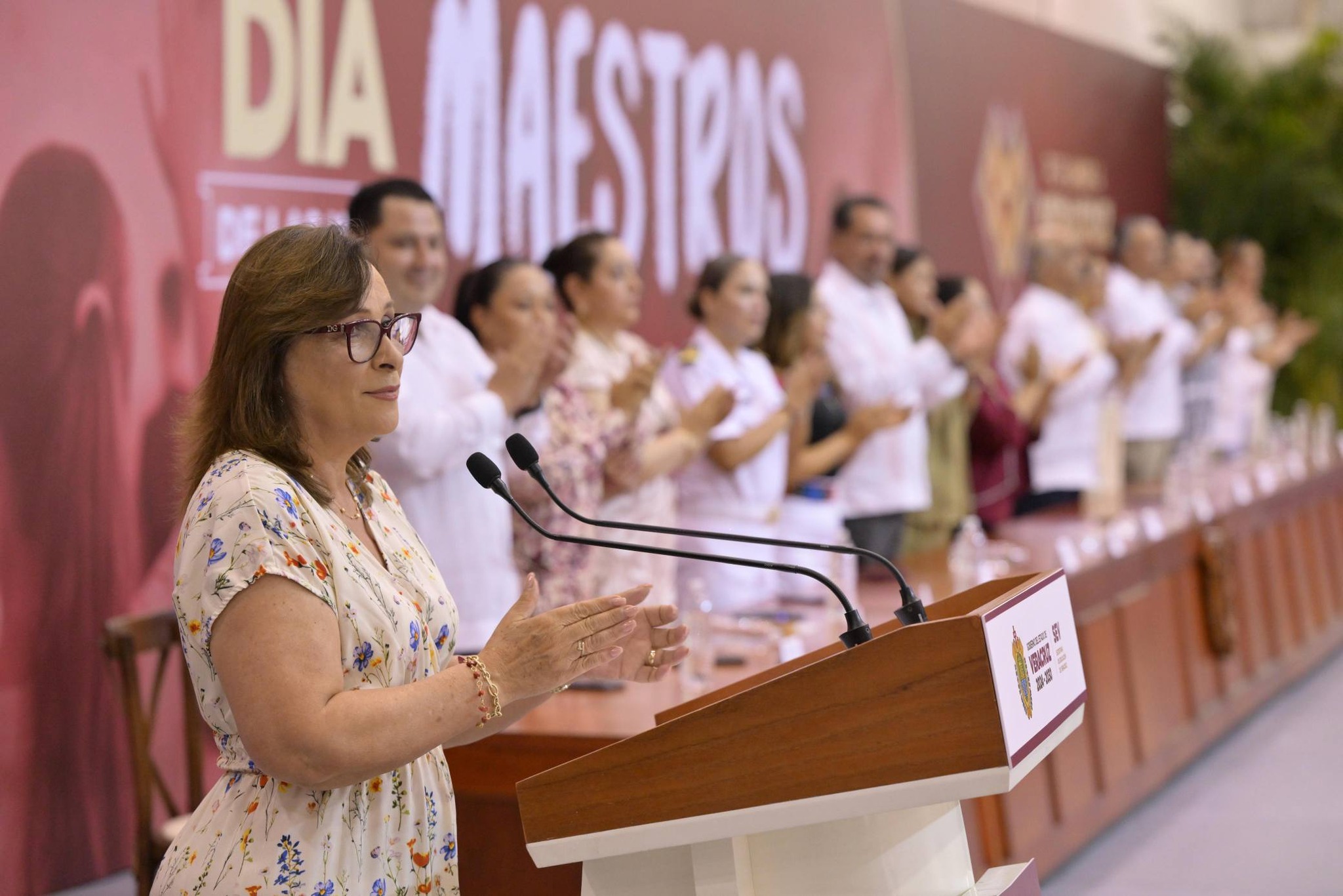 Reconoce Gobernadora al magisterio con aumento salarial y homenaje a su vocación