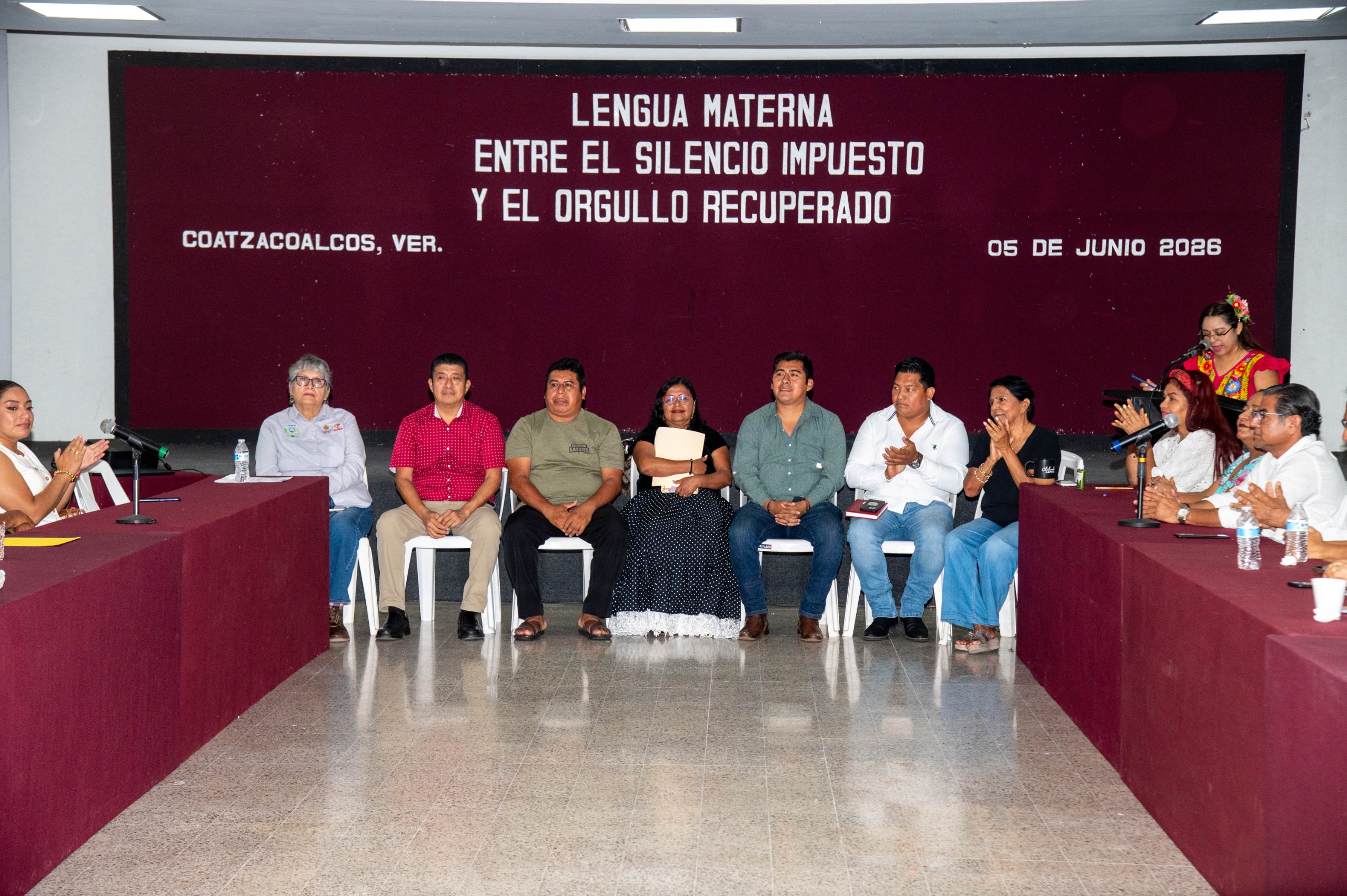Promueve Gobierno de Coatzacoalcos preservación de las lenguas maternas mediante conferencia cultural