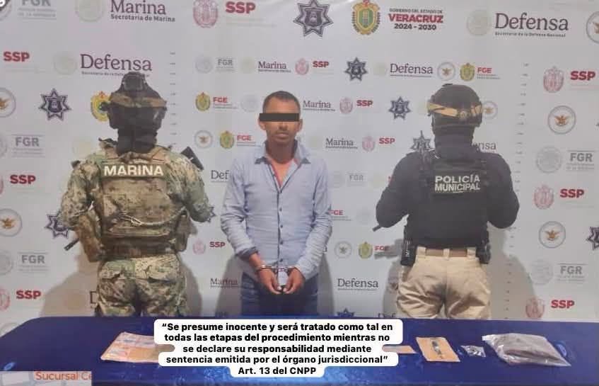 Detienen a presunto narc0m3nud1st@ tras h3r1r a una policía durante operativo en El Tesoro