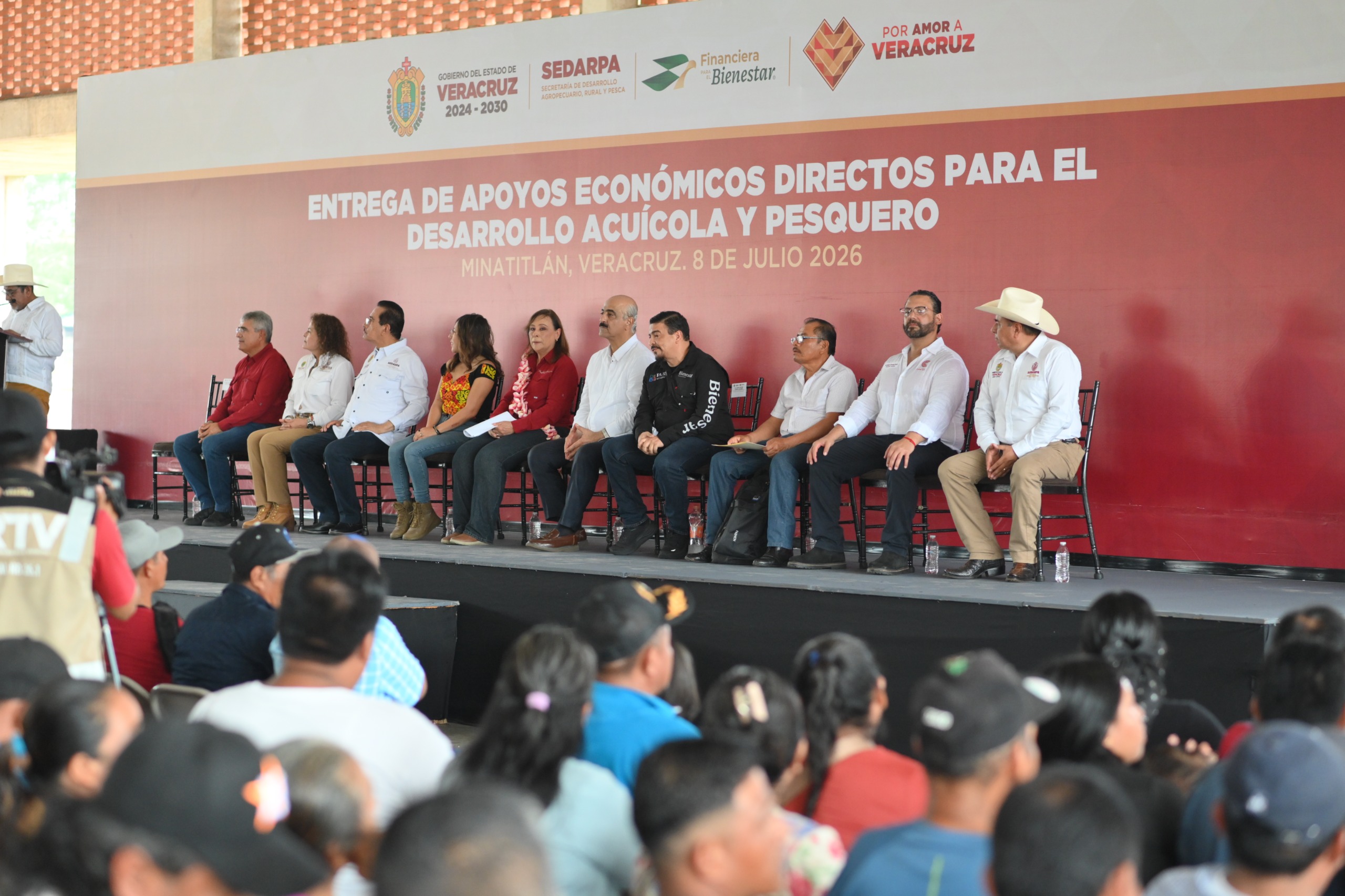 «Rocío Nahle es una aliada»: Pedro Miguel Rosaldo celebra apoyos por 2.7 mdp para pescadores de Coatzacoalcos