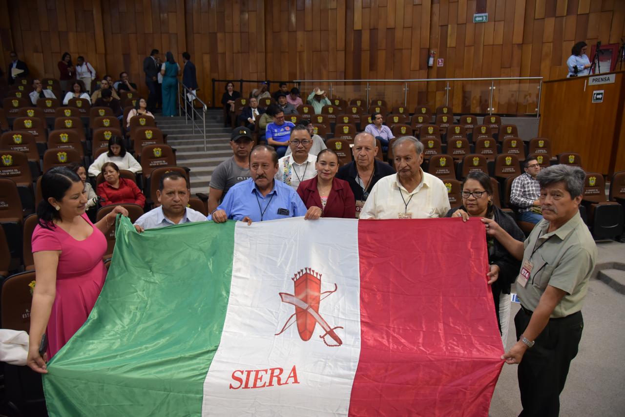 Proponen instituir el 27 de octubre como “Día Estatal de la Bandera Siera”